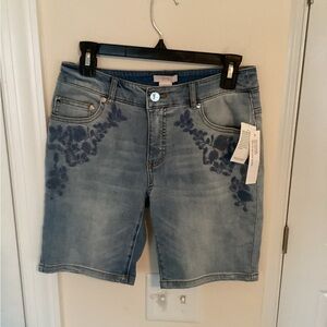 Eric brand denim Bermuda shorts in a light wash with floral embroidery, size 4